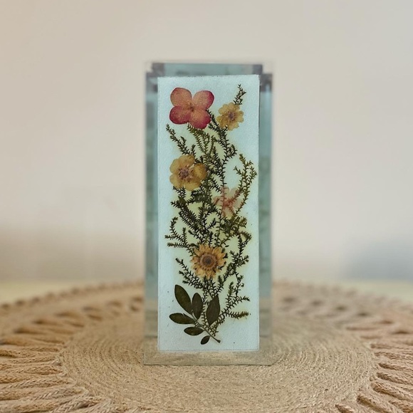 Dried Florals Mirrored Candle Holder w/ Candle - Picture 1 of 5